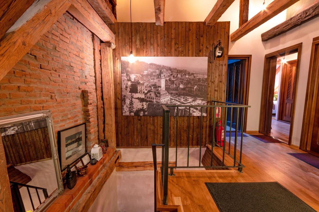 Wood House Republicii Hotel Брашов Екстериор снимка