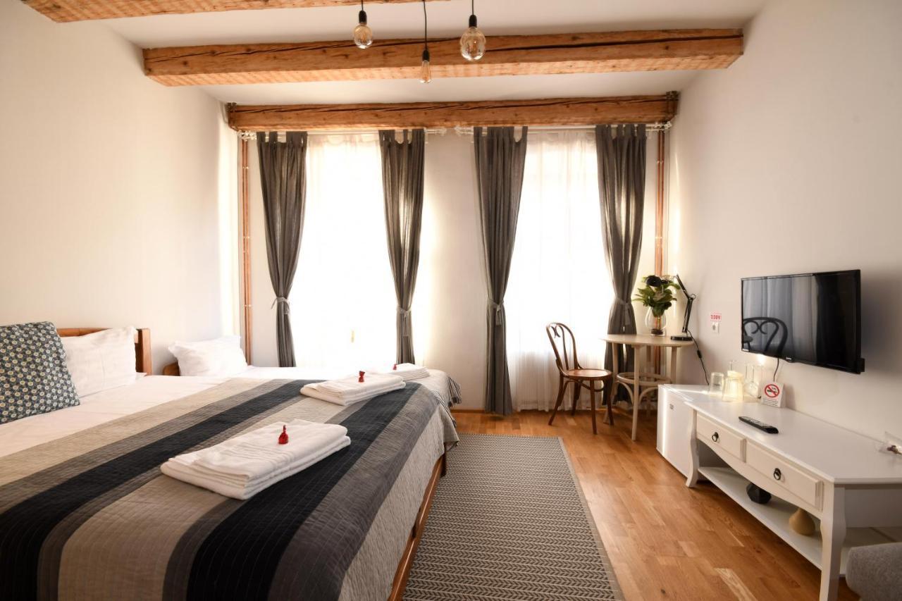 Wood House Republicii Hotel Брашов Екстериор снимка