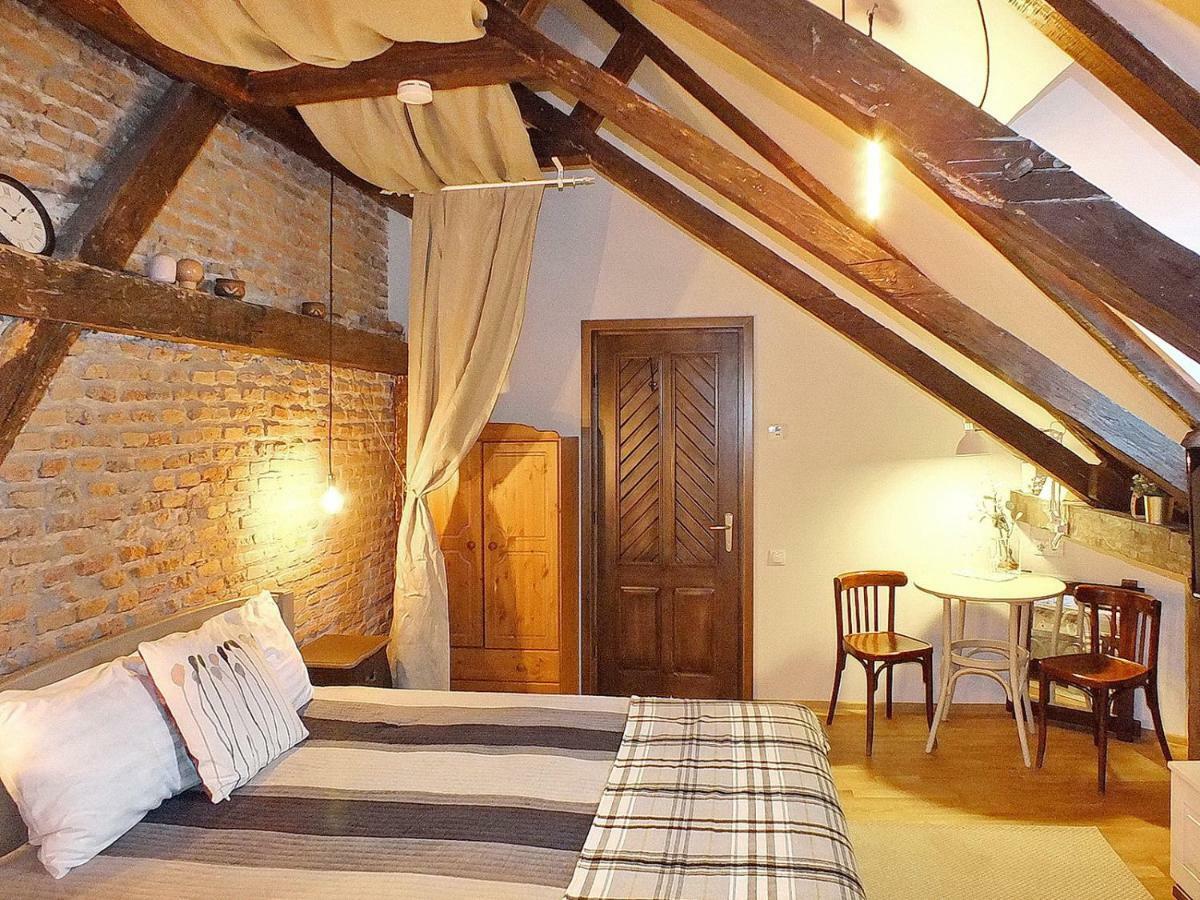 Wood House Republicii Hotel Брашов Екстериор снимка
